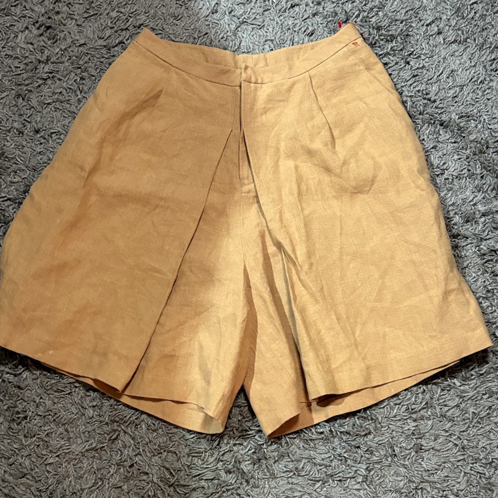 Elegant Tan Women's Skorts
